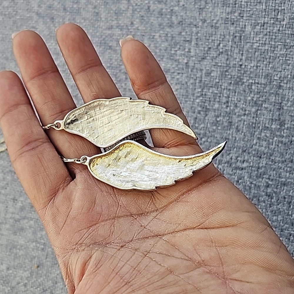 Necklace - Picture 3 of 5